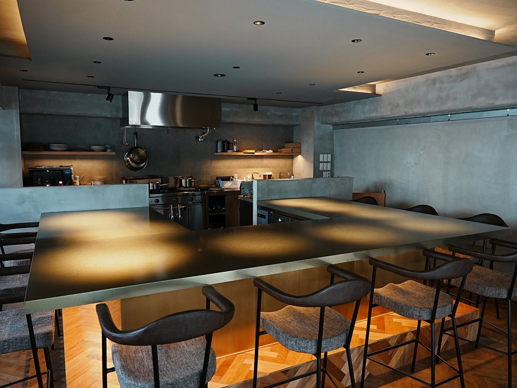 「プチッと中華®」シリーズを使ったメニューを８月２９日よりチームの公式カフェにて提供開始