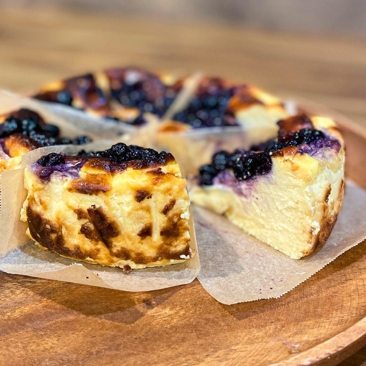 ５種類のクッキーがたっぷり30枚入ったクッキー缶「インペリアル ダニッシュスタイル バタークッキー缶」を新発売