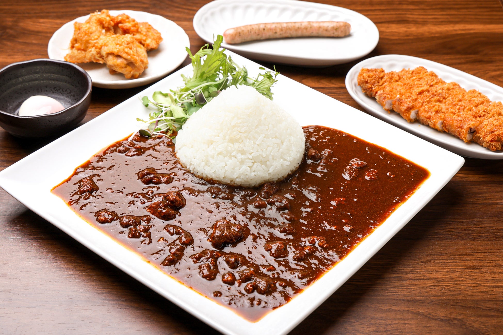 1786年創業ウィーンの老舗洋菓子ブランドDEMEL(デメル)より季節限定商品『クライネクーヘン (林檎とクルミ)』が新発売