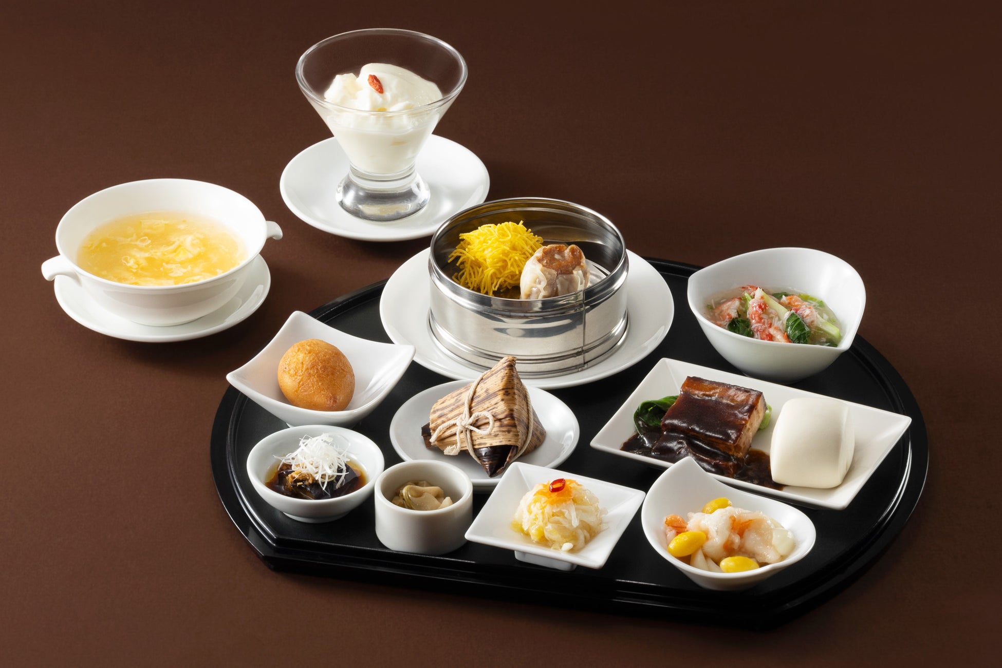 【札幌グランドホテル】秋の果実を存分に ぶどうスイーツフェア