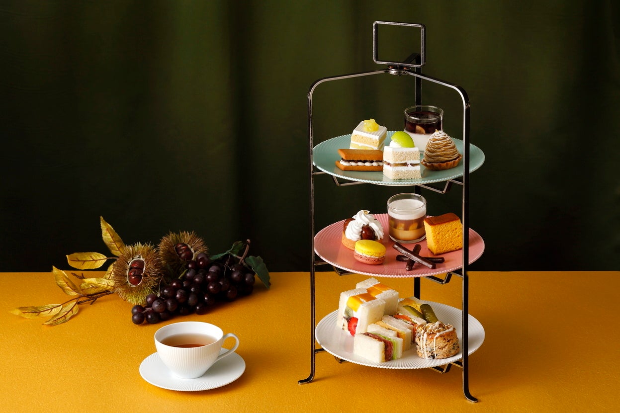 【札幌パークホテル】オリジナルスイーツやホテルメイドブレッドを取り揃えた「テラスレストラン ピアレ内ケーキコーナー」リニューアルオープン