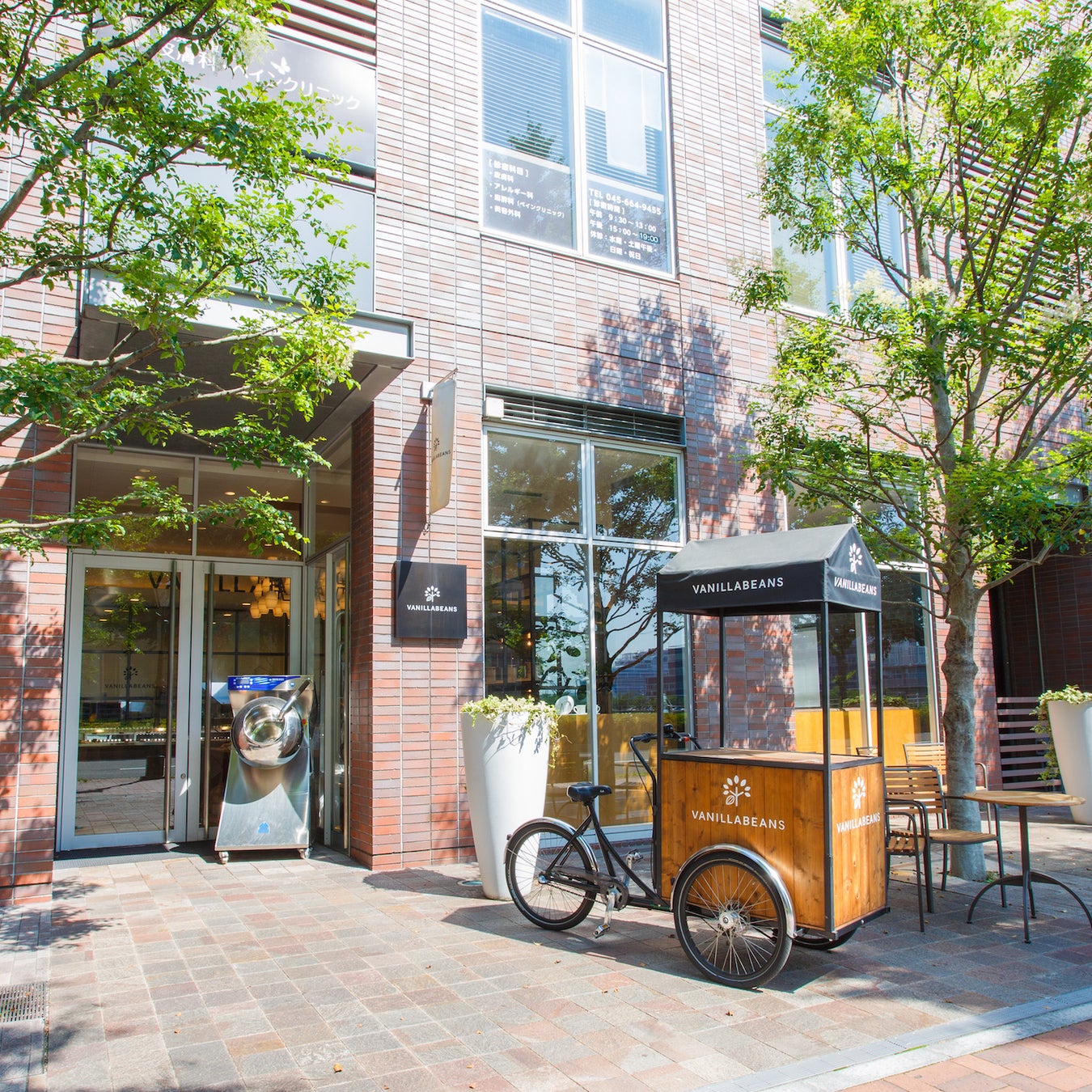 辻口博啓が手掛ける和スイーツ専門店「和楽紅屋」から生まれた新ブランド「CARAMEL TOKYO WARAKUBENIYA」が9月17日、西武池袋本店にオープン