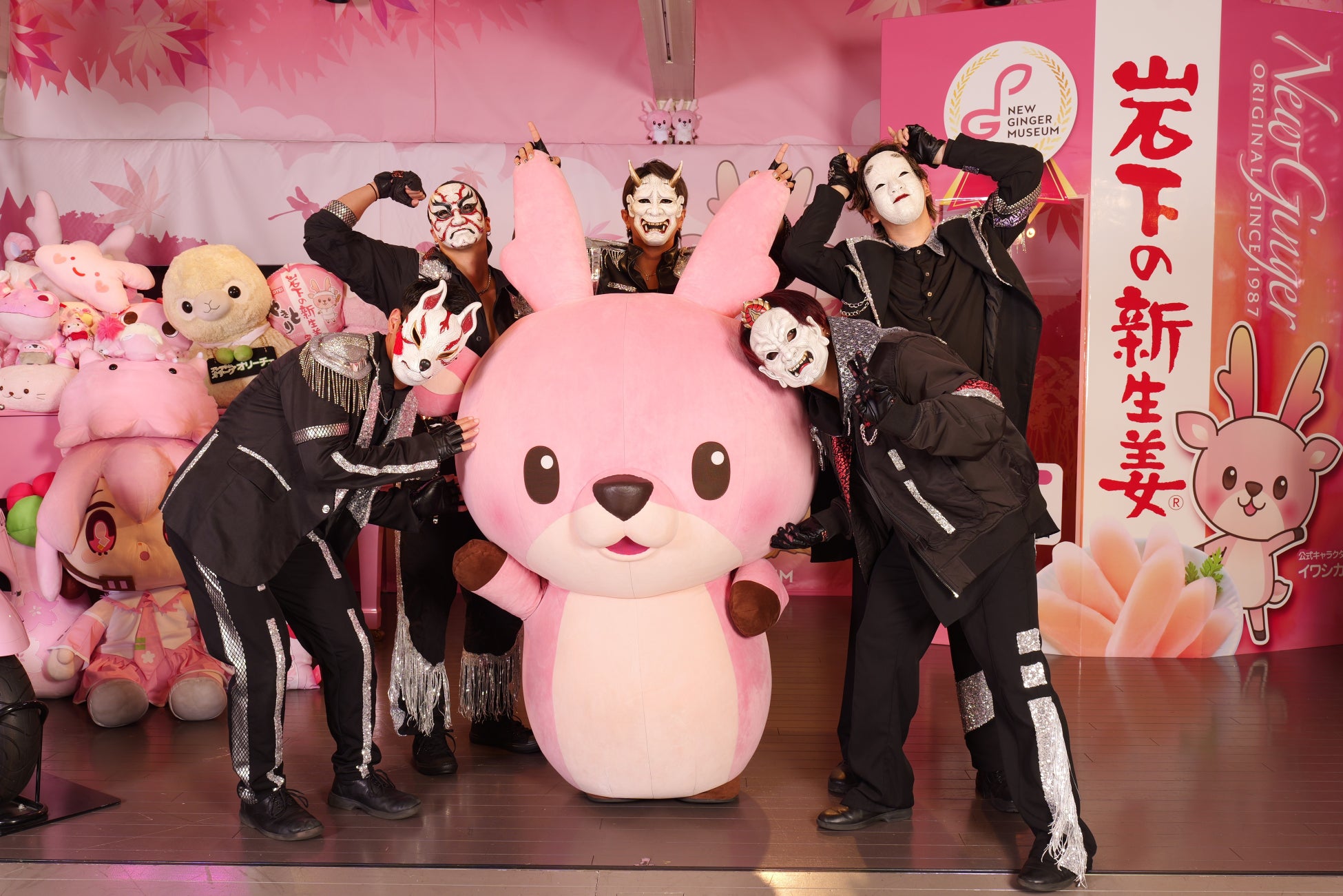 【八天堂 ジェイアール名古屋タカシマヤ店】「紅白くりーむパン」販売、ジェイアール名古屋タカシマヤ開店25周年をお祝いする限定BOXセットもご用意