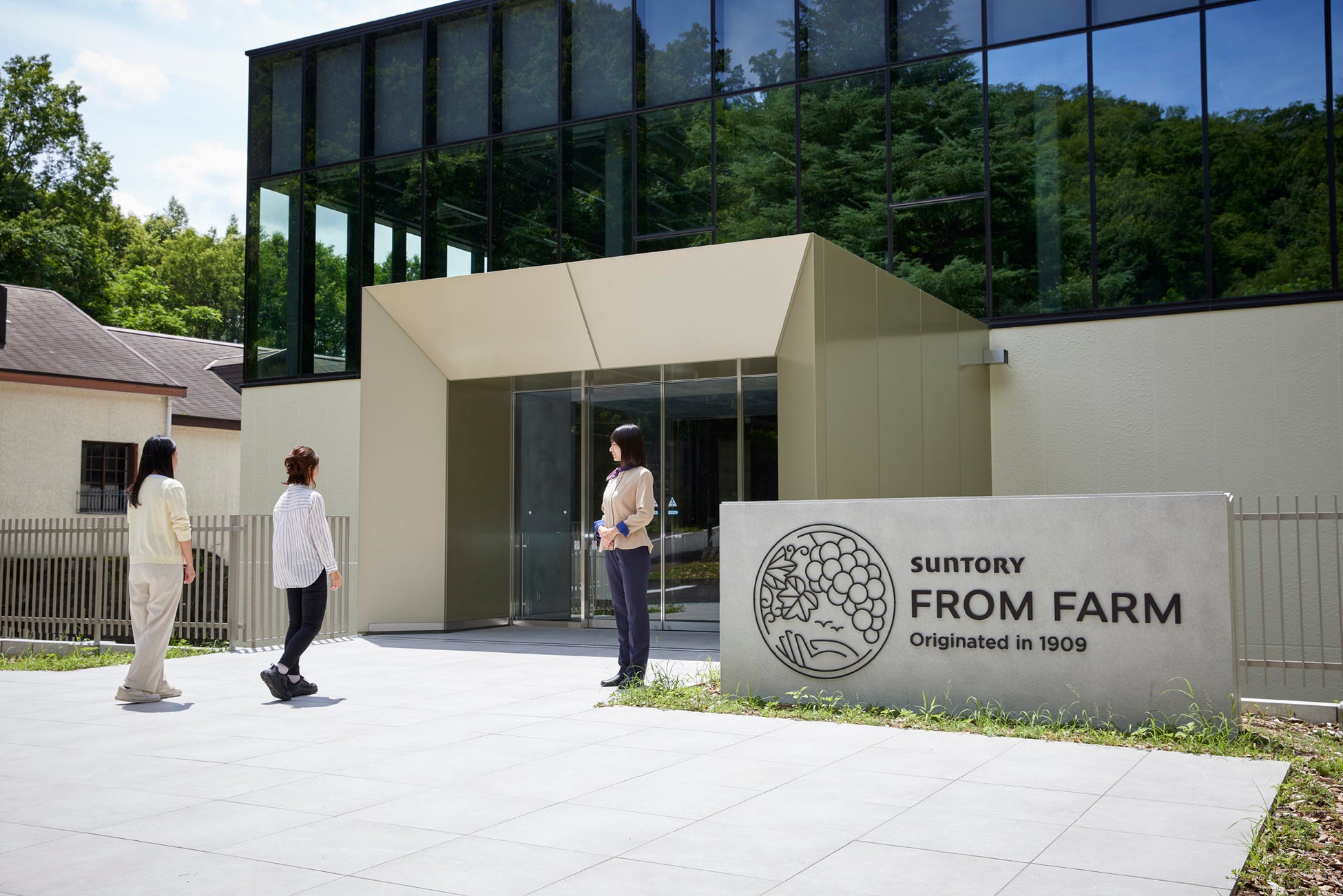 昨年度完売した「Macnab（マクナブ）15yo from グレンモーレンジィ」が待望の再臨ー「Macnab（マクナブ）12yo」として新登場。　日本限定８０本