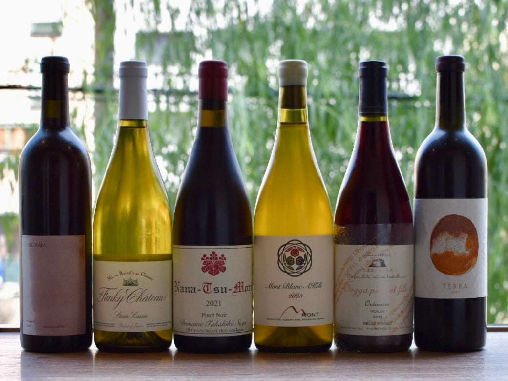 宝石のように輝く苺が主役のプレゼントボックスや昭和100年を記念するブッシュ・ド・ノエルなど 大切な人と過ごすひとときを彩る「クリスマスケーキ2025」の予約を開始【グランドプリンスホテル新高輪】