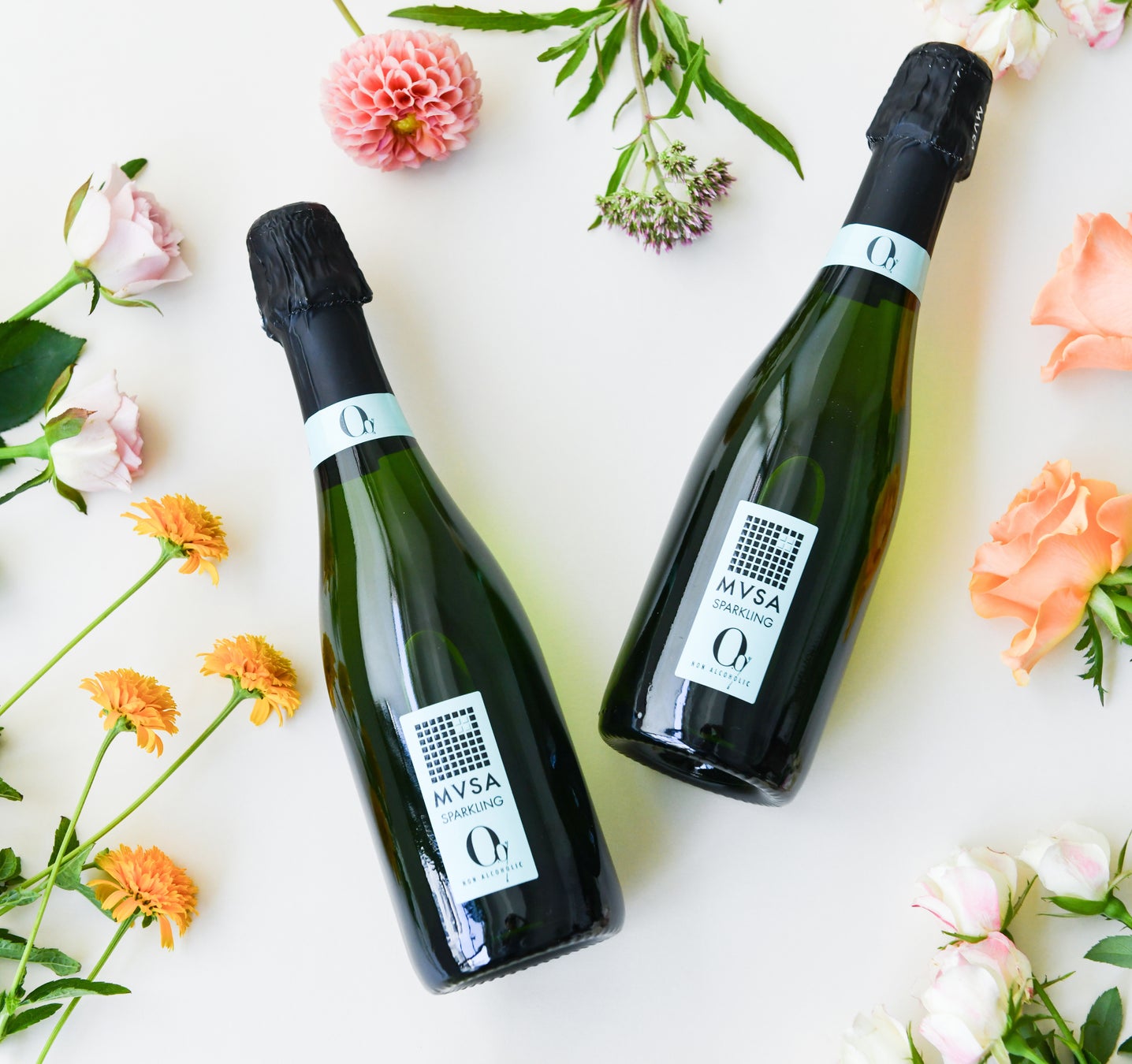 【JR東京駅】累計1000万個突破の「キャプテンスイーツバーガー」がポップなバーガーボックスデザインで新登場！