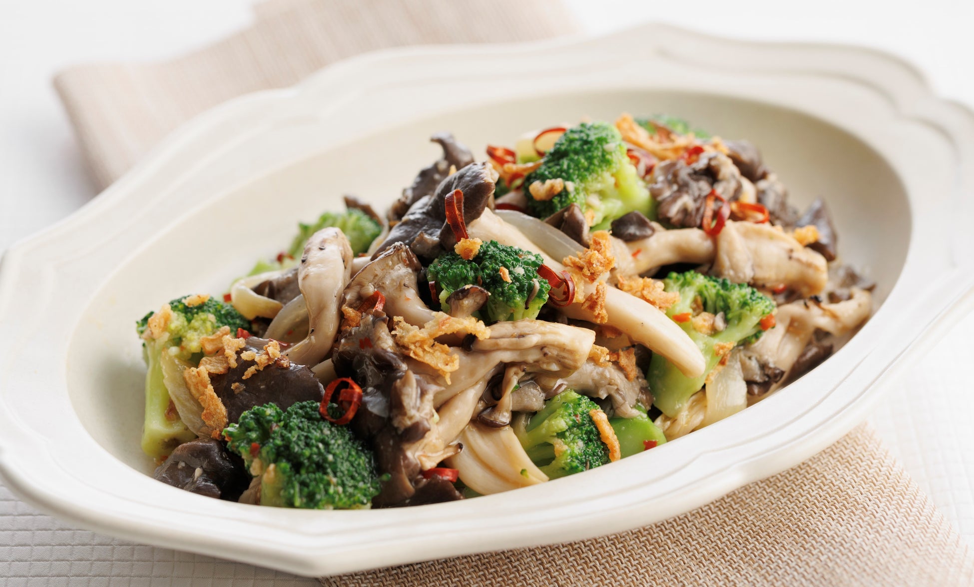 【赤坂名店街に新星現る！】江戸時代から続く氷川祭でBUZZ GROUP初の境内出店決定！全国展開企業が本格スペアリブで参戦