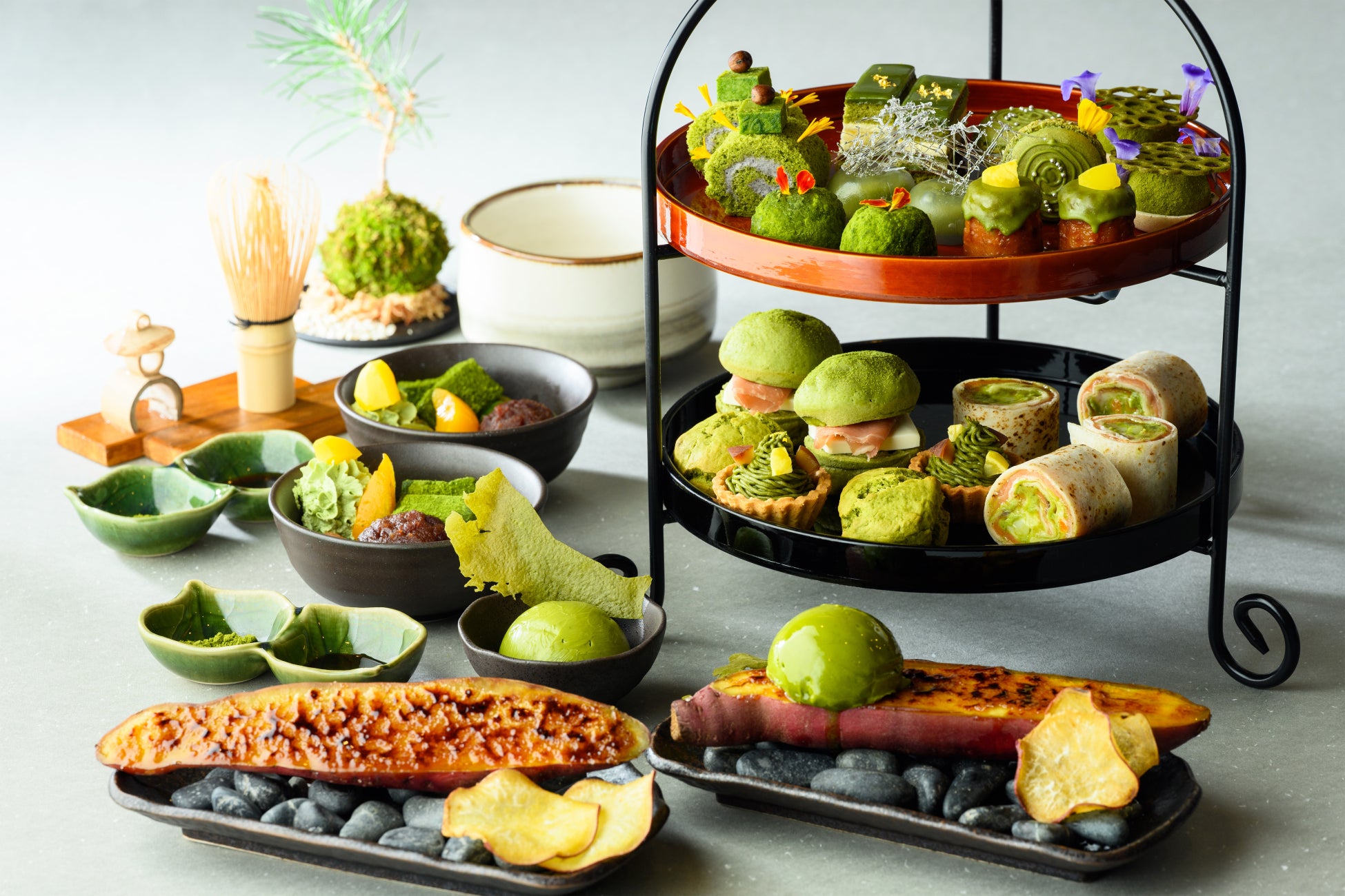 ガストに食欲の秋到来！この旨さを、この価格で！？9/11～希少赤身ステーキ登場！『あなたにガストミート！』￥999（税込￥1,099）フェア