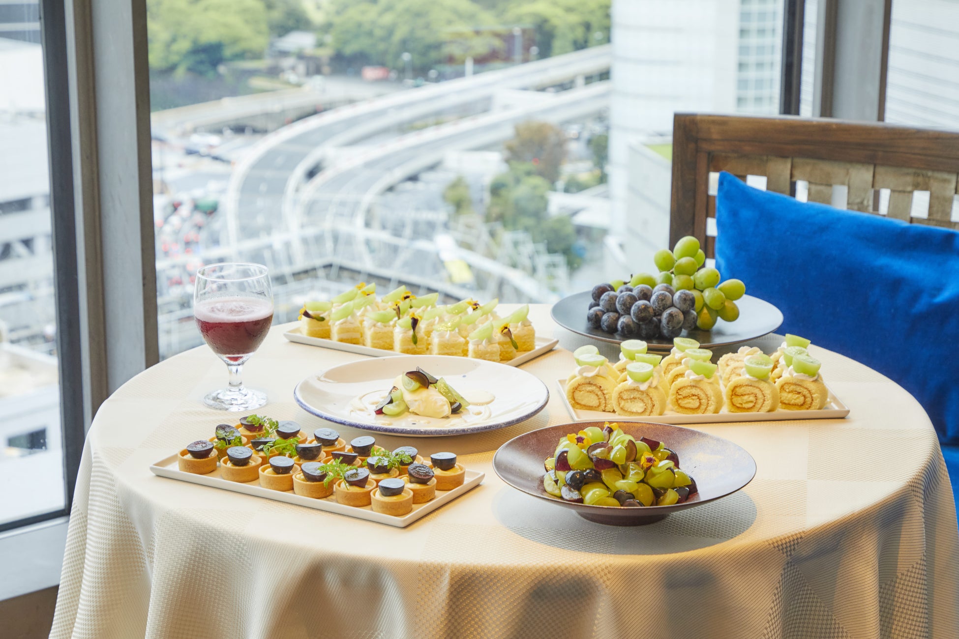 ももクロ佐々木彩夏プロデュース「LumiUnion」と“おむすび処 ほんのり屋”のコラボ第3弾！おむすび付きアクリルキーホルダーセットを10月1日より販売