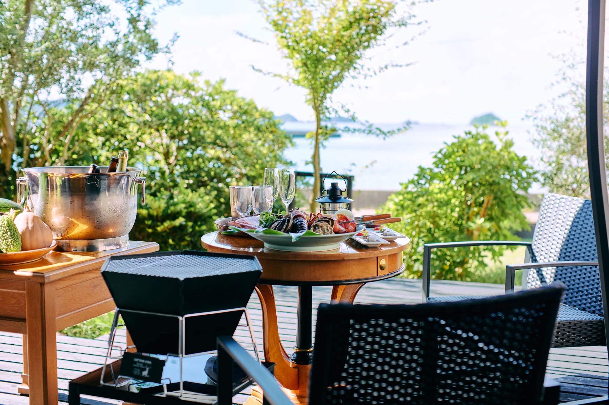 昨年SNSで話題に！ホワイトチョコアイス＆パリパリホワイトチョコまるごと１枚トッピングされたビスケットの「MARIE」を割って砕いて楽しめる「砕＜MARIE＆ホワイトチョコ＞」９月29日（月）より発売