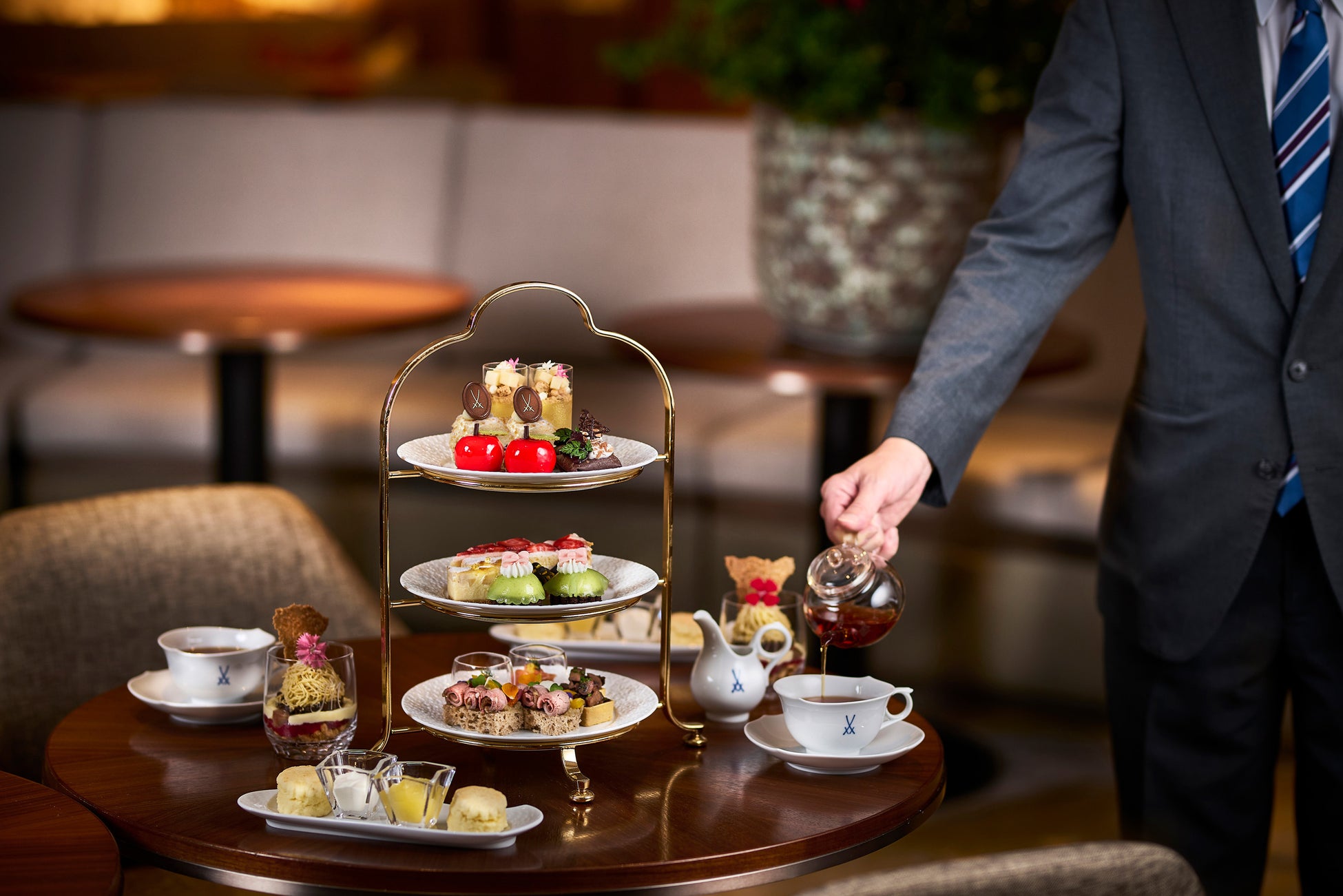 青山本店限定 「甘い誘惑モッツァレラチーズ巻きかつ膳」 10/1（水）より期間限定販売　～「とんかつ まい泉」 ×「FRESH CHEESE STUDIO」 コラボメニュー～