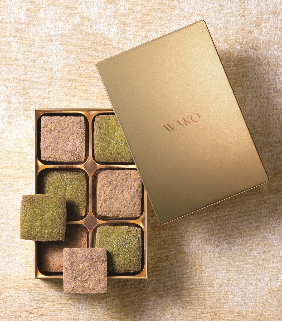 【カノーブル】『秘すれば花』世阿弥の言葉から生まれた《HISLEY》（ヒスレー）を発表。純生クリームを餡で包んだ「シテ – 秘白」を発売。