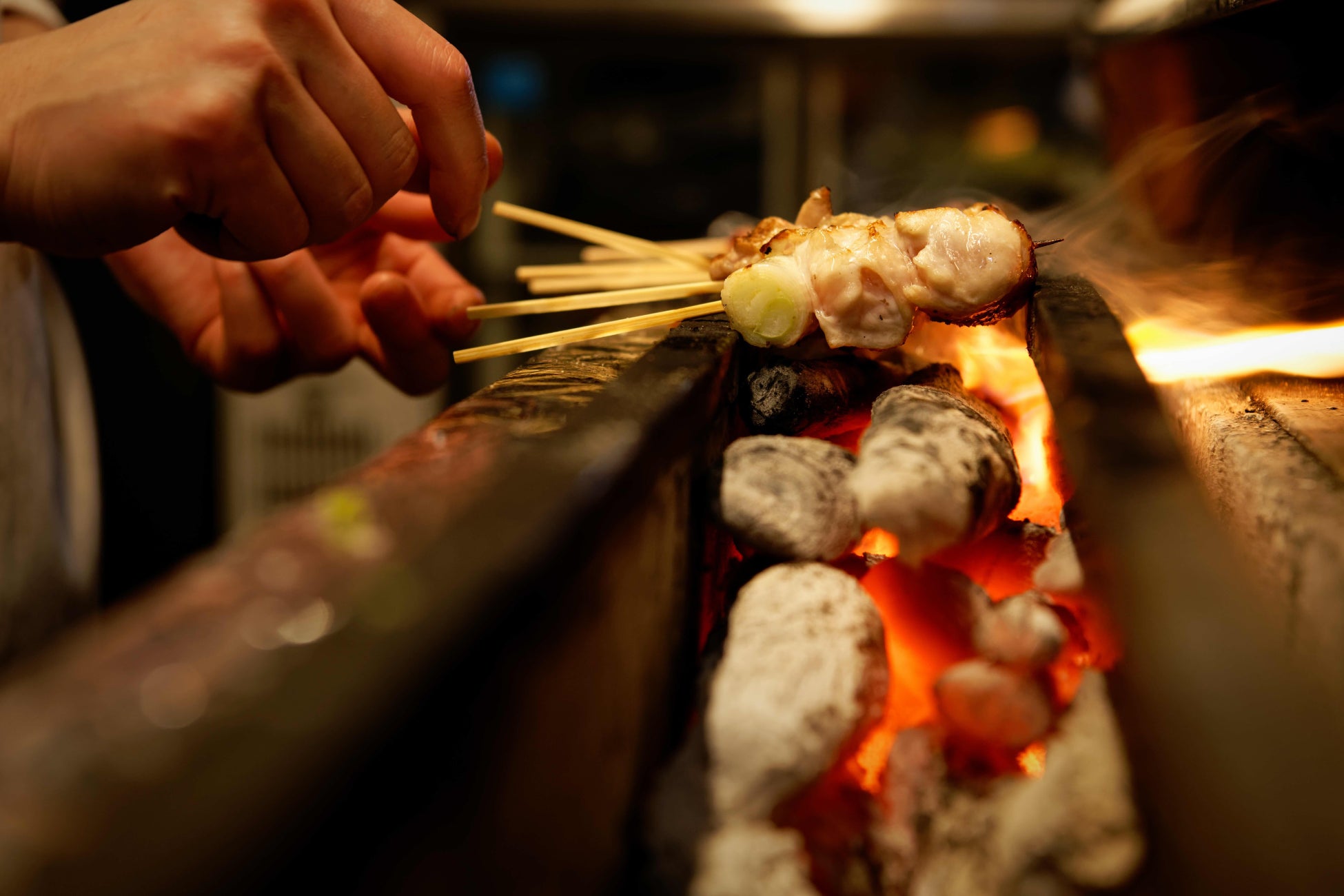 ひと口で、記憶に残る衝撃を。メゾンカカオのマスターピース【ショコラ・コキーユ】丸の内・横浜・オンラインショップ限定／10月は「マカダミア」が登場