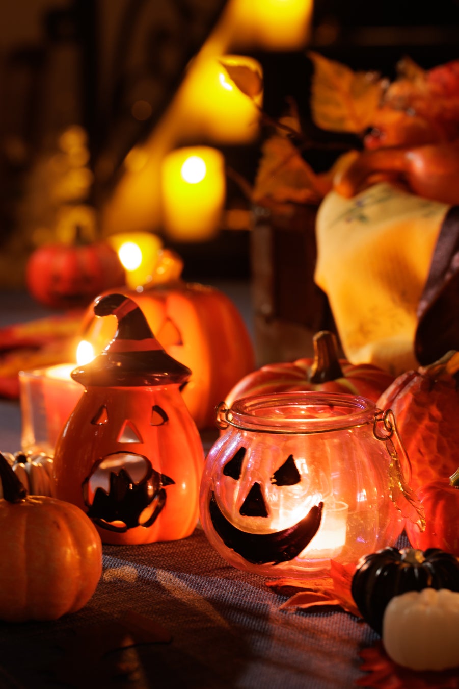 とても大きくてとてもゴージャス雰囲気のハロウィンオブジェ・1点もの♡ 幻想のお城で奏でる【ハロウィン・ゴシックナイト】×【ドレス