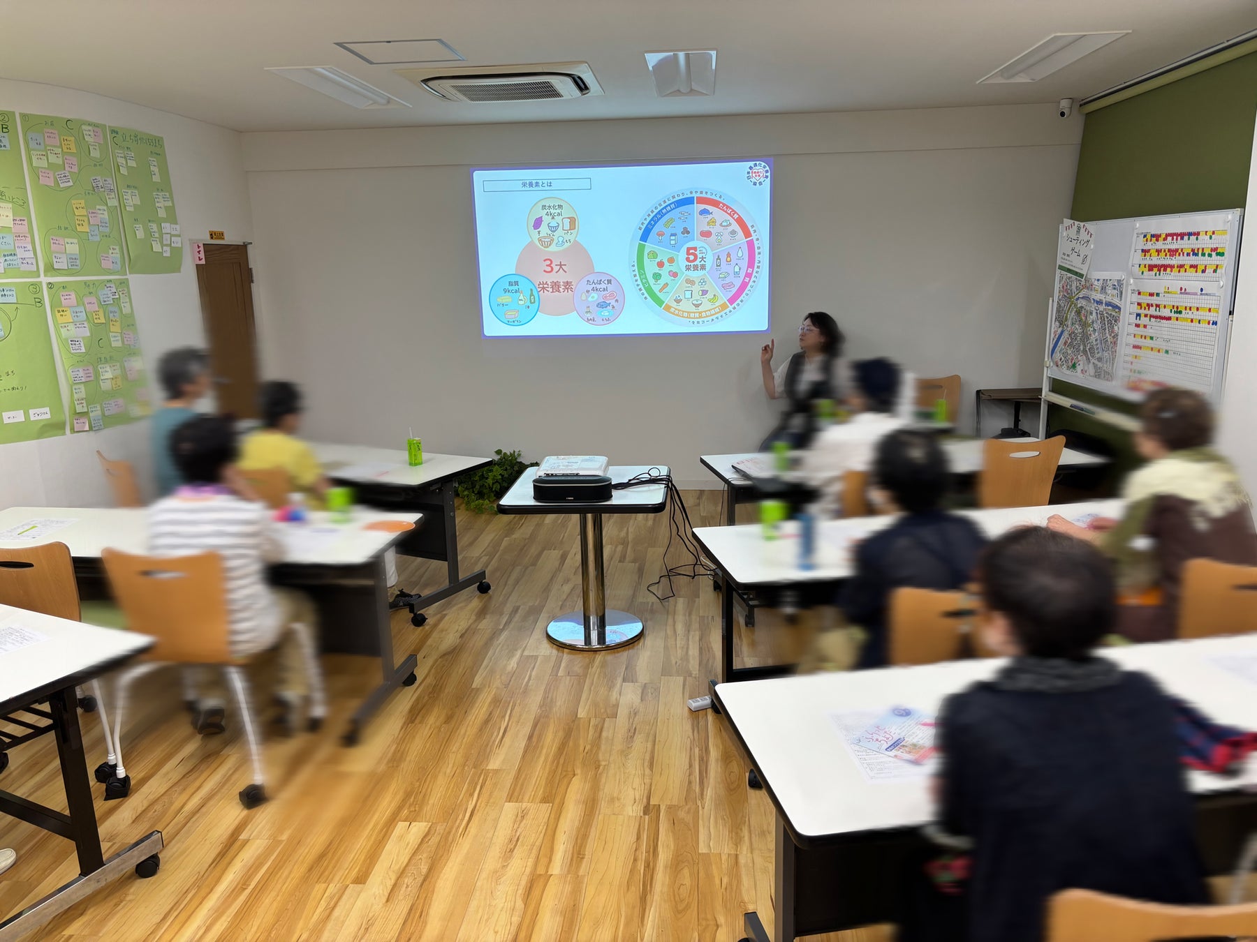 サントリー　１００％リサイクルペットボトルの販売本数が累計２００億本突破！