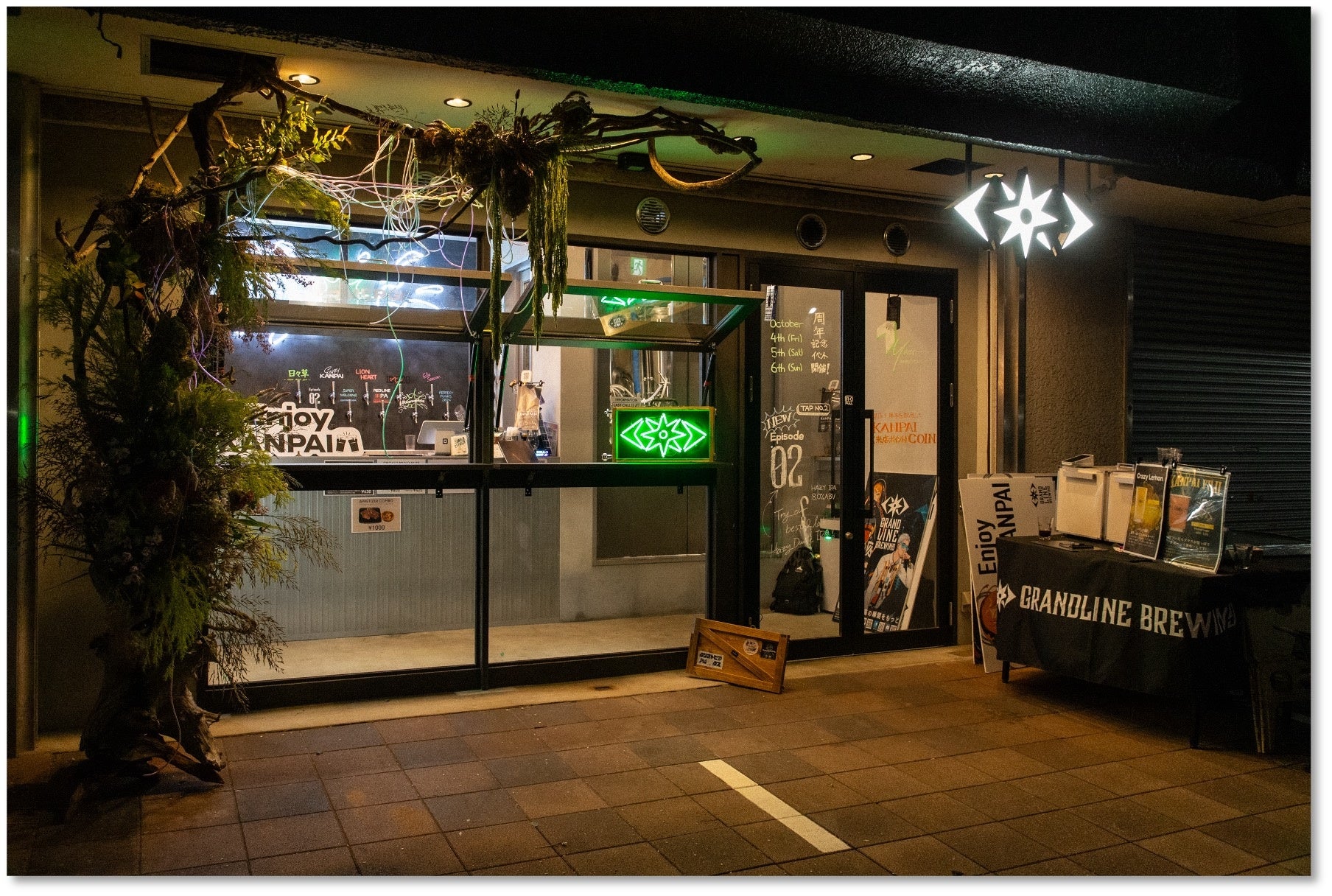 10月10日「カプセルコーヒーの日」コーヒーとお菓子のマリアージュ全48通りが“ガチャ”で決まる新業態“珈琲ガチャカフェ“「UCCカプセル珈琲店」が期間限定でオープン