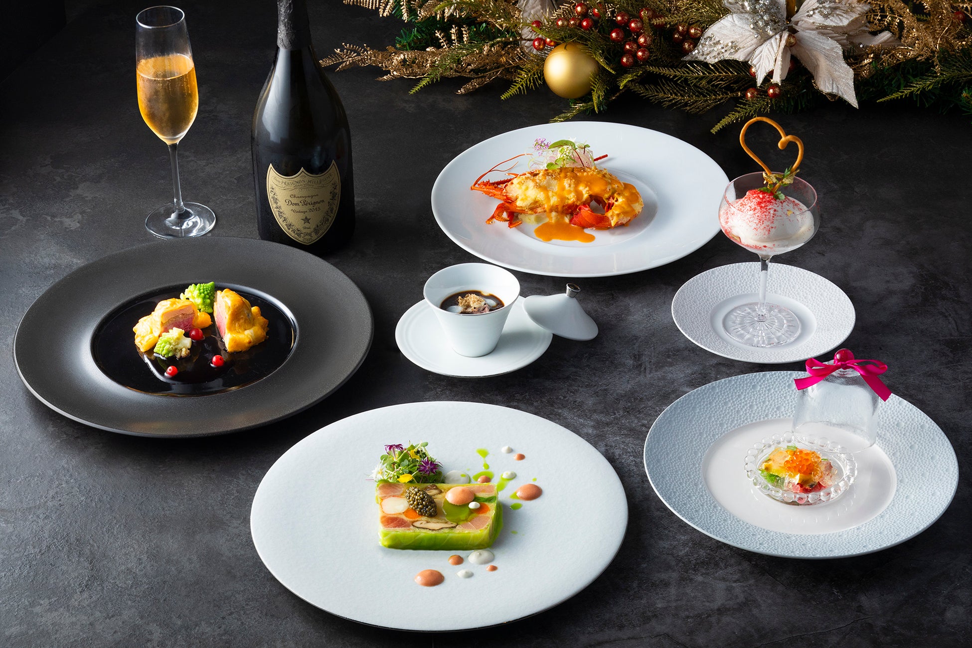 ロイヤルパインズホテル浦和19Fのトップラウンジにて、2025年10月1日㈬～11月28日㈮の平日ランチ限定で、秋の味覚を贅沢に楽しめる「秋ガレットセット」が新登場！！