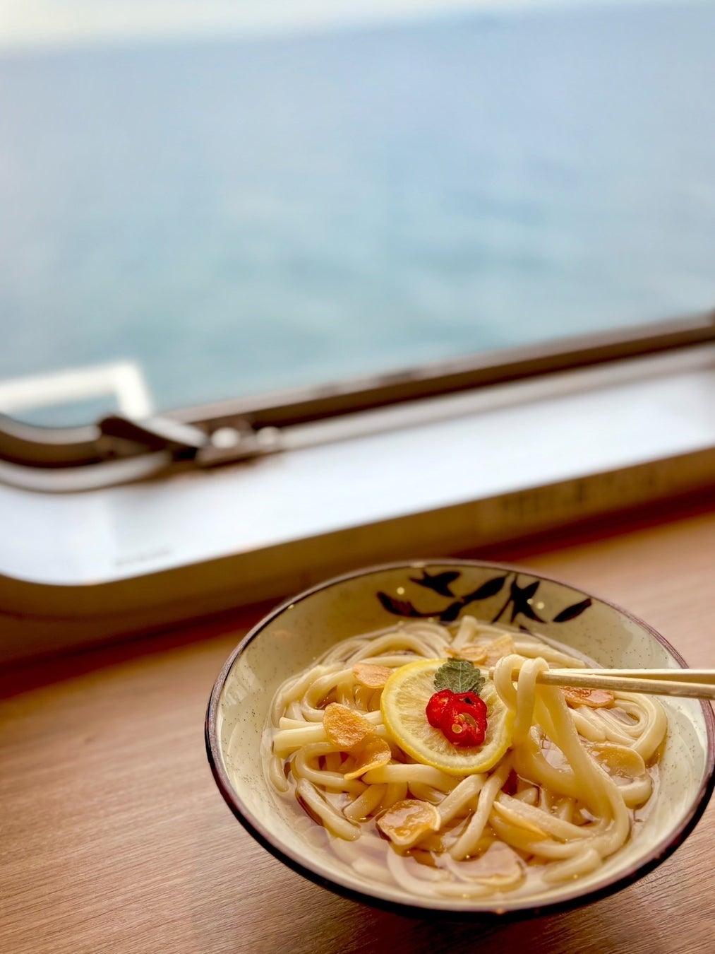 全国３位の生産量を誇るうどん県産にんにくを使用！「さぬきレモンペペロンうどん」登場 | ジャンボフェリー