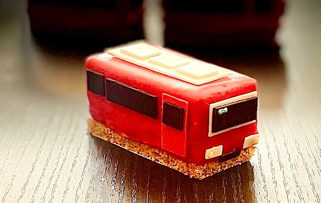 見ても食べても楽しい「ハロウィンスイーツ」を販売