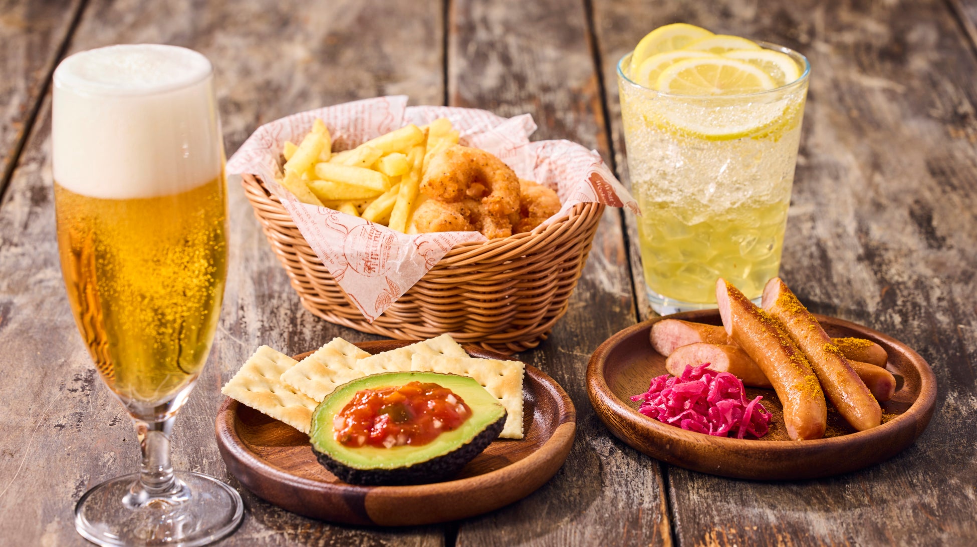 ~ 朝・昼・夜のライフスタイルに寄り添うサードプレイスへさらに進化 ~フレッシュネスが“カフェ時間”を刷新!香り高くリニューアルした新ドリップコーヒーと3種の作りたてスコーンサンドが登場