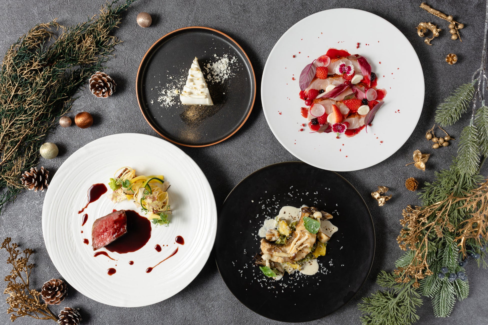 株式会社トップスが展開する洋菓子ブランド「トップス」にて、テイクアウトの予約受付・管理システム「テイクイーツ」を導入