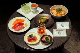 【バー＆ダイニング CLOUDS】ホリデーシーズンの訪れを祝うアフタヌーンティー「天空のアフタヌーンティー～Holiday Treats～」を2025年11月1日（土）から開催