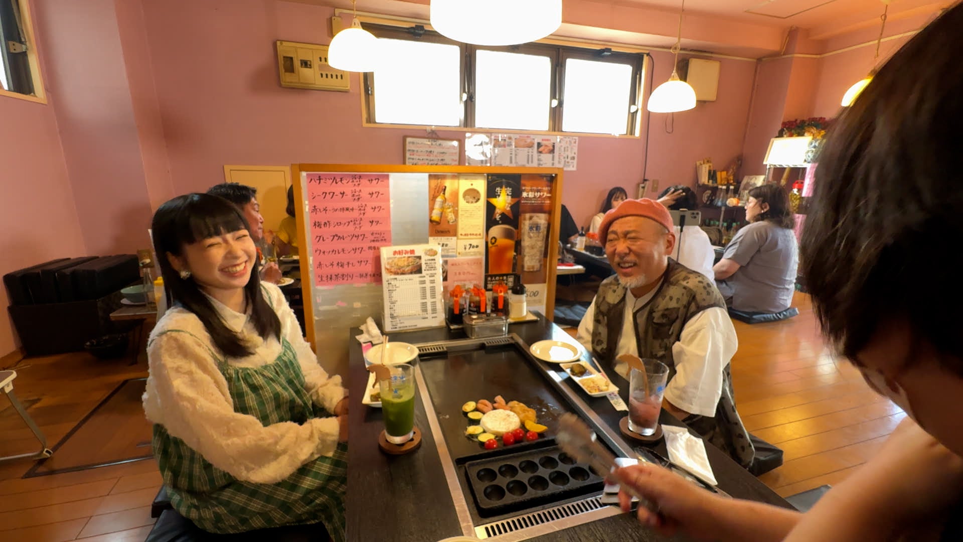 旧ビジネスホテルから生まれた千葉公園隣の複合商業施設「the RECORDS」3周年を記念して華麗 (カレー) にリニューアルオープン！