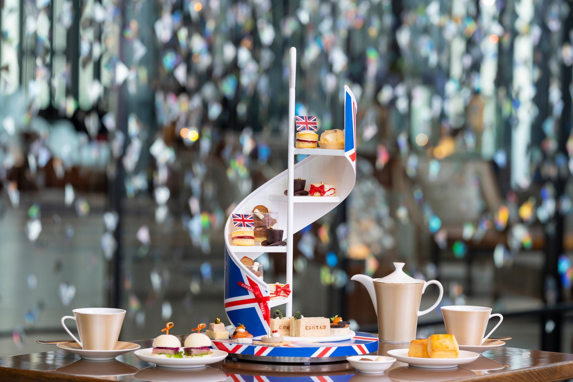 ハーブの香りがクセになる、本格派『やみつき注意 グリーンカレー【辛口】』をスナックミーのオンラインストアで期間限定で販売開始