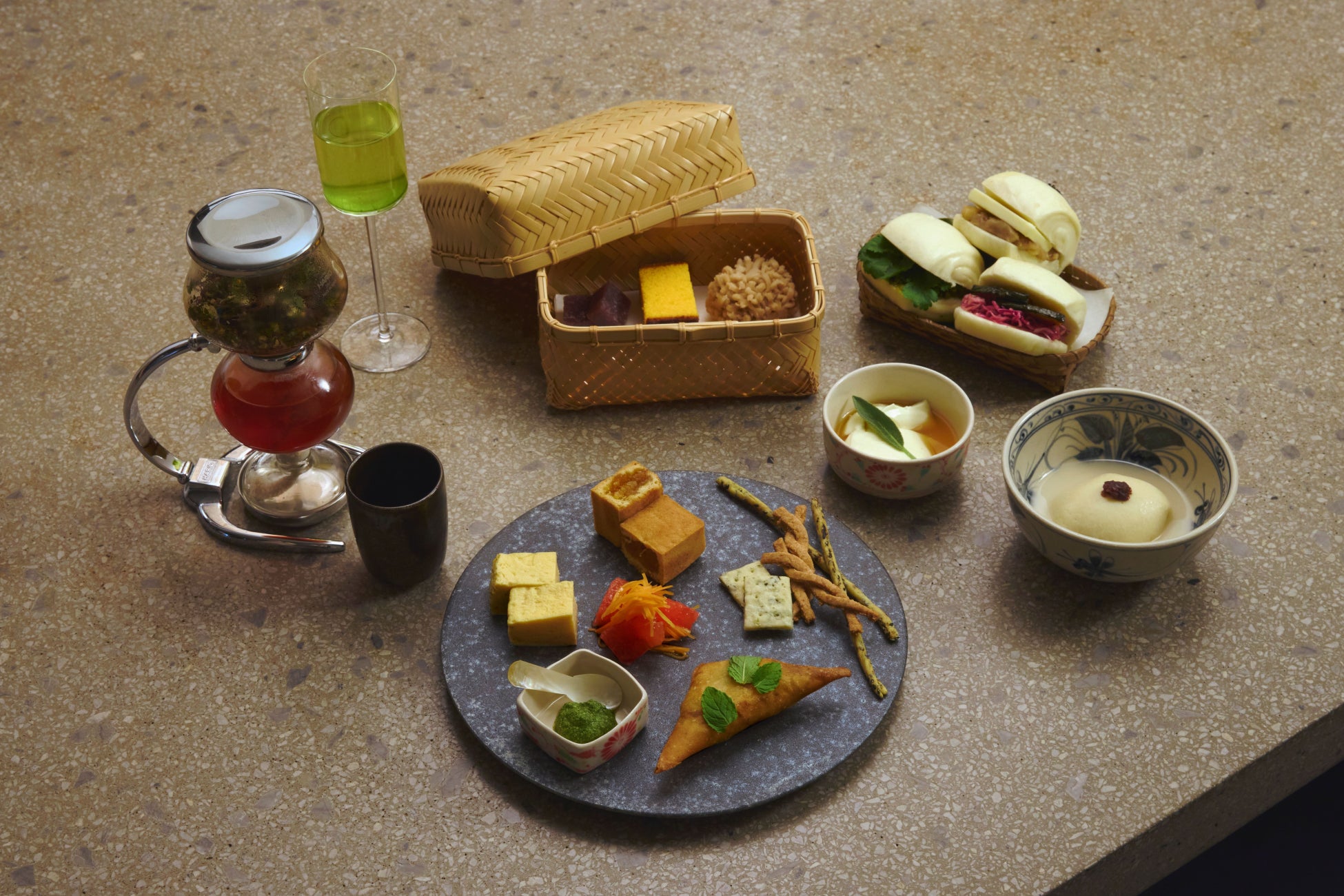 抹茶好きに朗報！“抹茶かけ放題”のスイーツビュッフェ始めます。