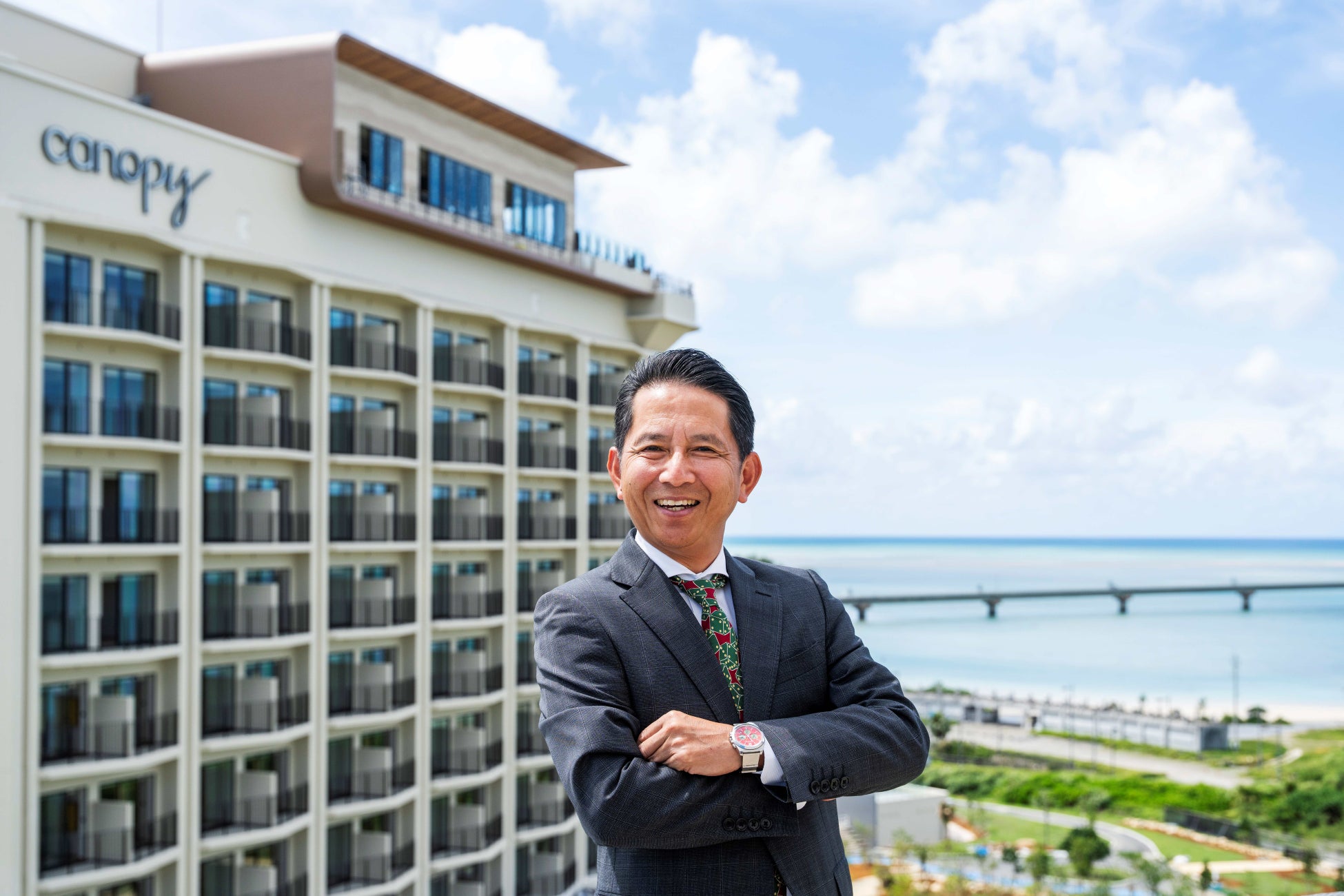 クリスマスと新年を華やかに演出する、ホテルメイドのフェスティブスイーツ　2025年10月9日（木）より予約受付開始！