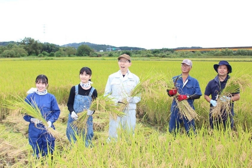 季節の移ろいに寄り添う、芳醇な香り。“紳士の一級品”「ＧＥＮＤＹ」より期間限定で、「ザ プレミアム ビターキャラメルバー “ショコラ”」 を発売。
