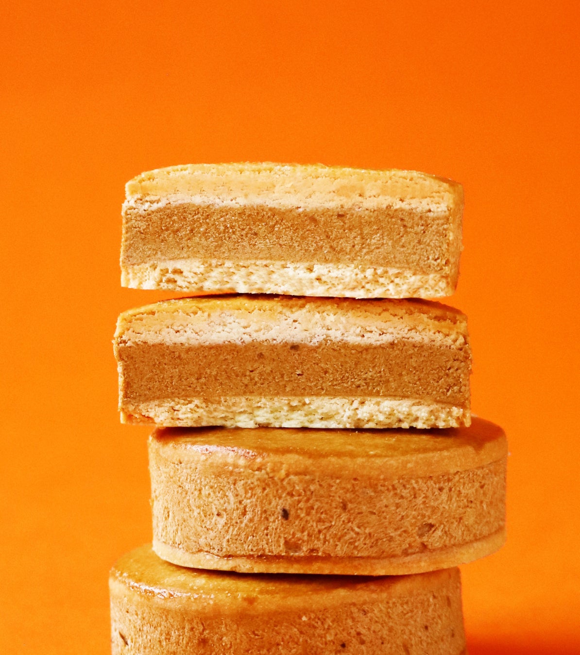 「花椿ビスケット」から優美なクラシックアイボリーの限定缶、11月1日（土）数量限定発売