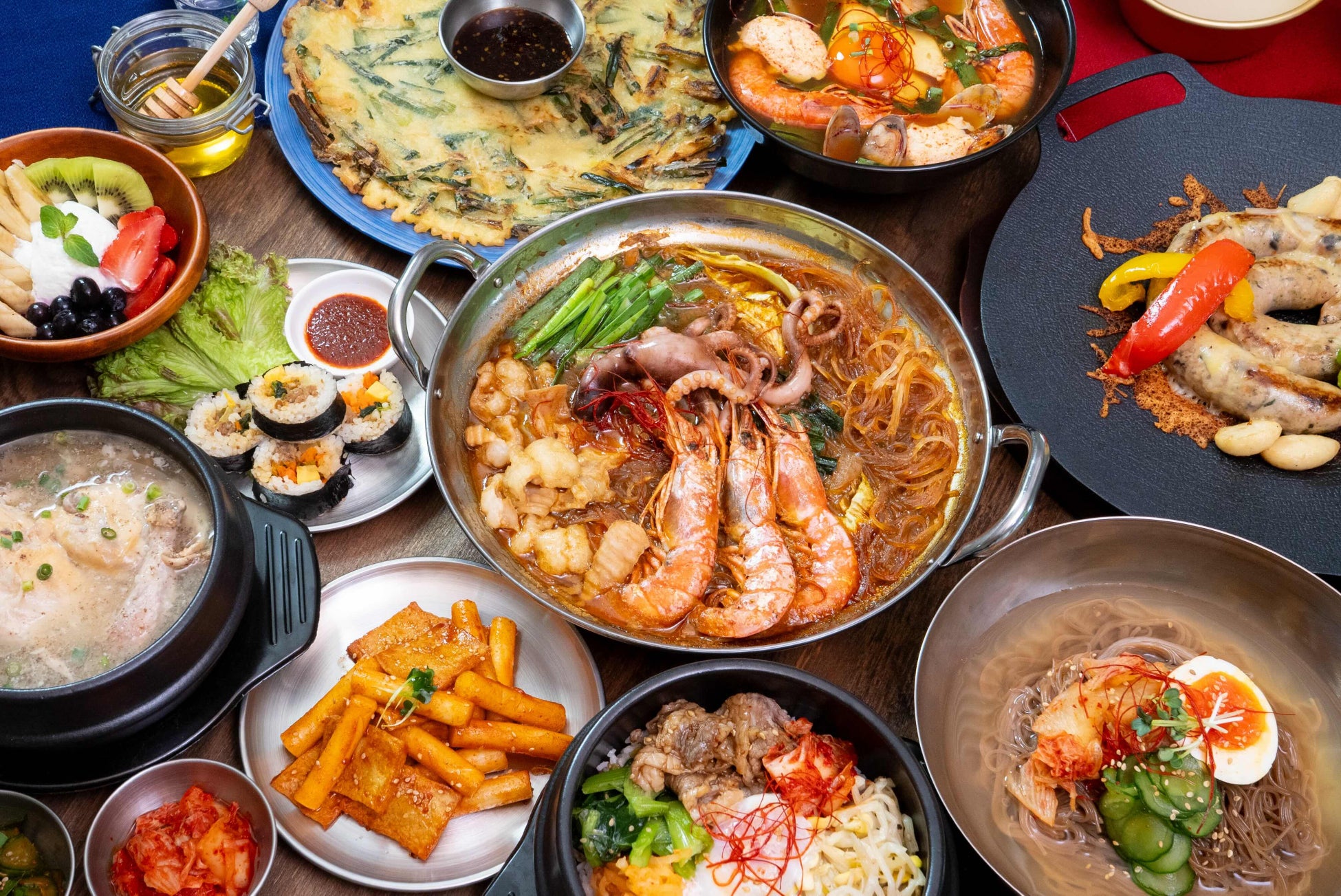 焼肉きんぐの人気企画『韓国フェア』に「辛ラーメン　キムチ」が初登場！ コラボを記念して、10月10日（金）からXキャンペーンを開催