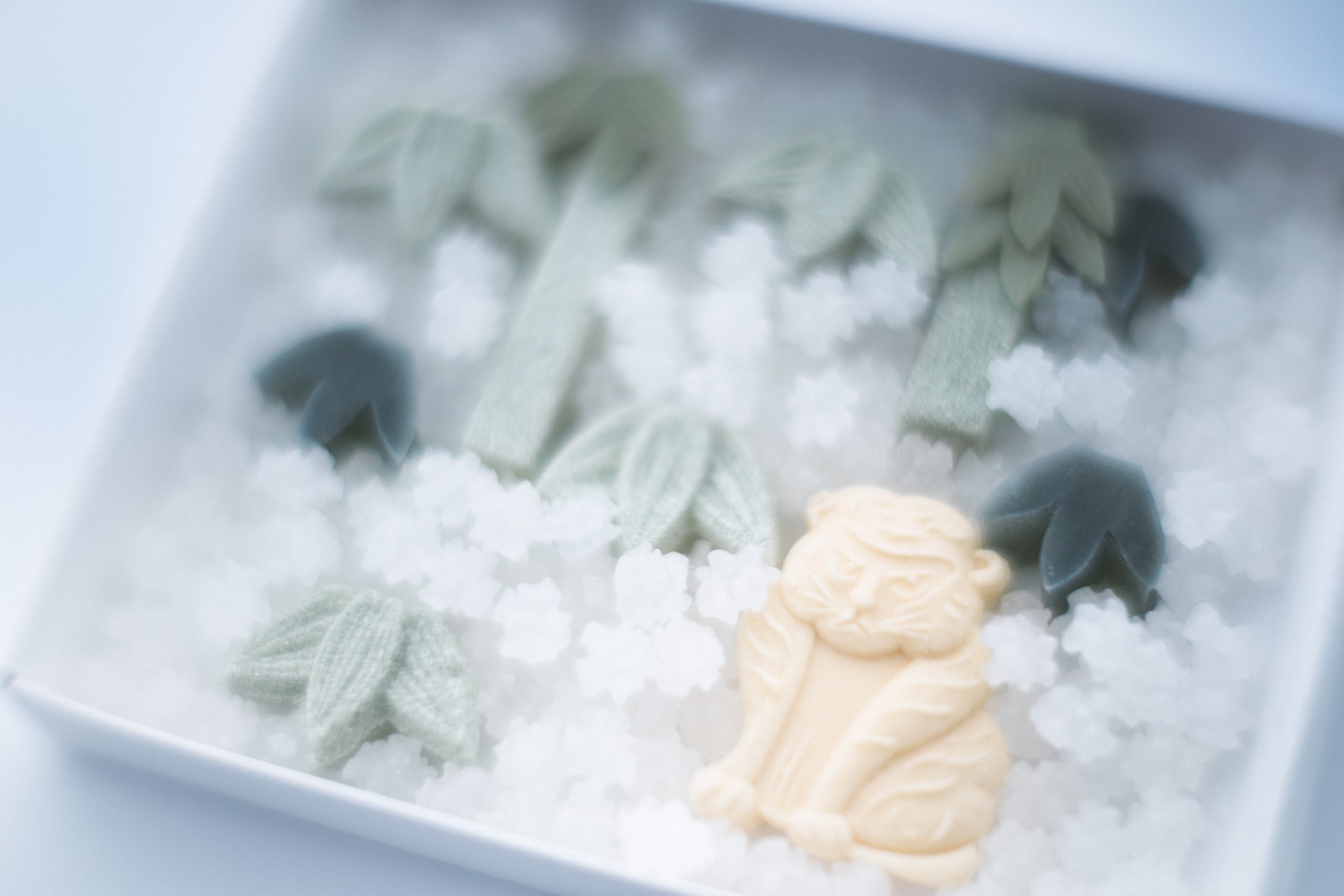 大人気声優ユニット『AiScReam』× 円山ジェラート スペシャルコラボレーション開催!オリジナルジェラートセット&描き起こしグッズを期間限定で予約販売開始