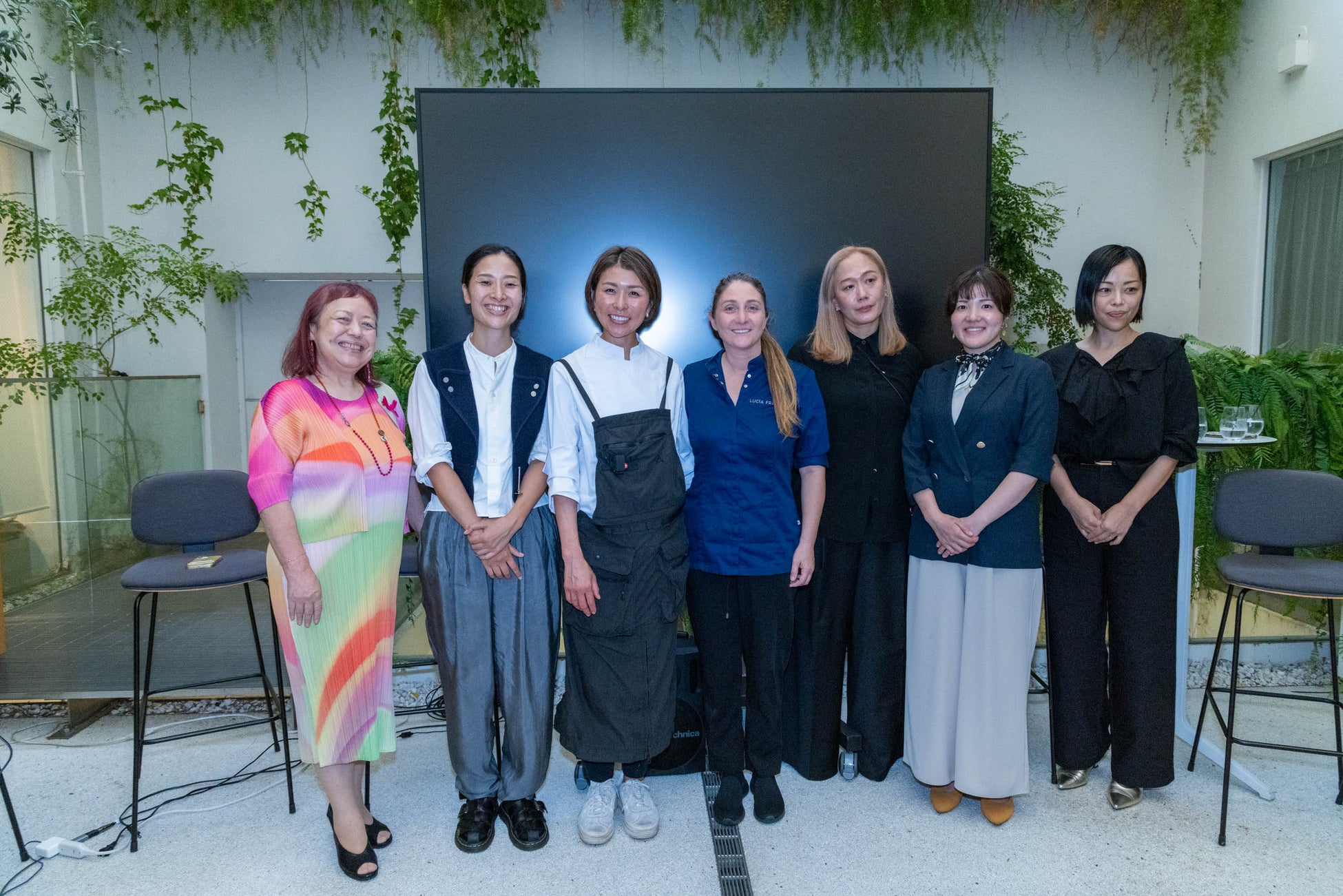 【神戸みなと温泉 蓮】目の前で上がる迫力満点の「みなとHANABI」を特等席で愉しむ! 特別花火観賞席&絶景BBQ+天然温泉・サウナ 10/20~10/24に特別開催