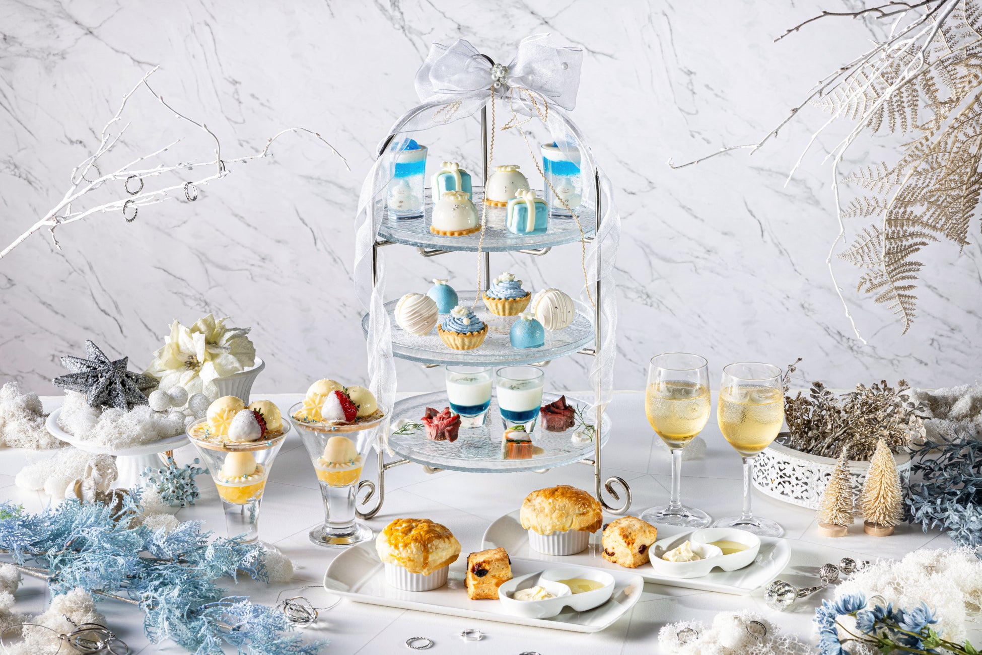 アソビシステムによるCAFE GALLERY「CARBON COFFEE」／NAIL & EYELASH「HOME」の併設店舗が大阪にオープン