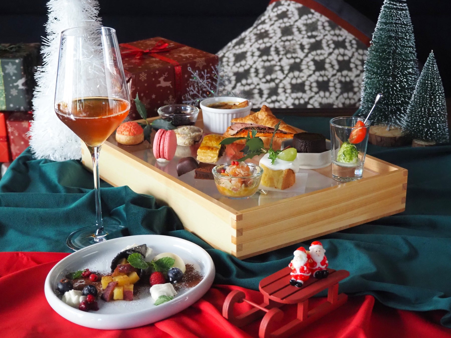 熊谷喜八シェフ監修、極上の鍋が今年も登場!『厳選野菜と黒豚2種の薬膳風きのこ鍋』