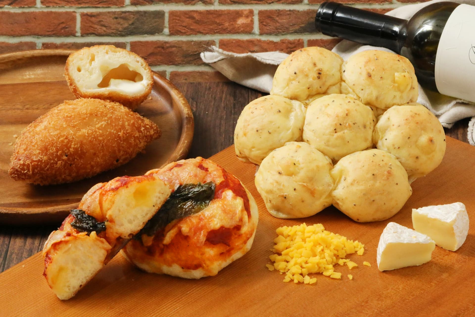 【はま寿司】「となりの客は…よく牡蠣食う～客だぁ」！　　　　　　　川口春奈さんが友人にツッコミ！　　　　　　　　　　　　　　　　～10月15日（水）から新TVCMを放映～