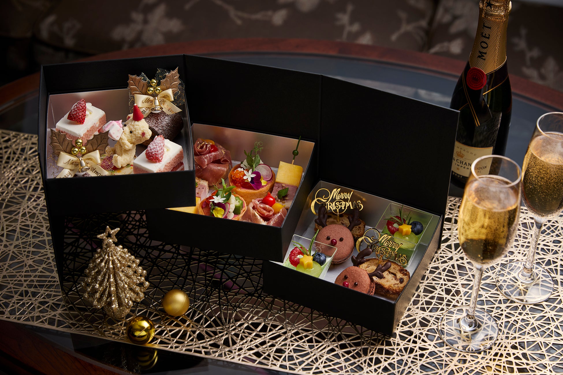 国産牛のローストビーフや鰤しゃぶなど 冬の味覚の饗宴を愉しむビュッフェを開催▽クリスマスは聖夜を彩る特別メニューが登場するディナービュッフェも