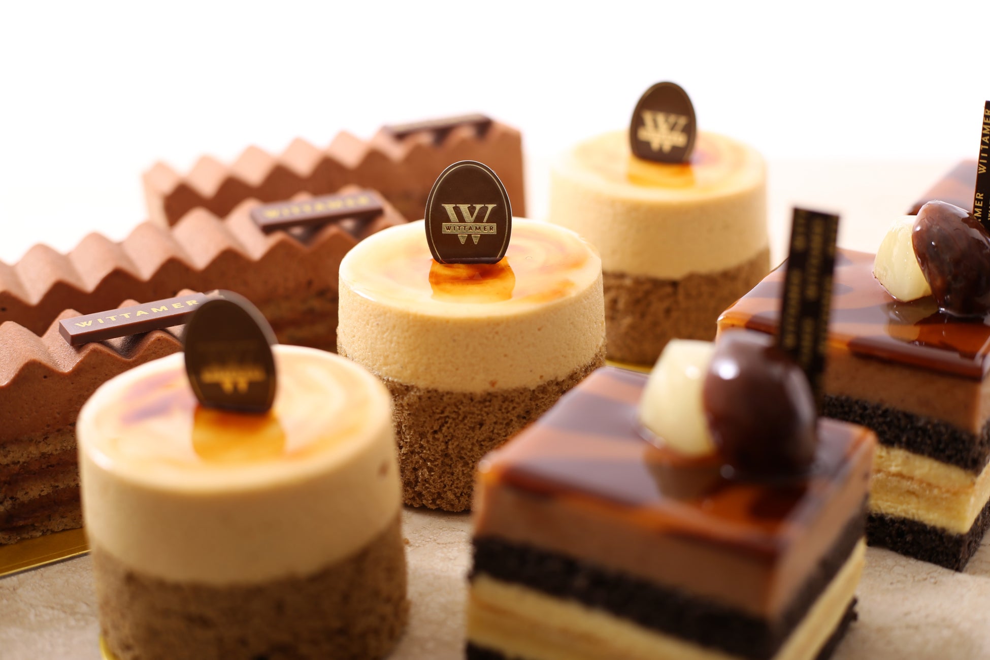 置くだけで“育てる事業”が始まる。「OYASAI FARM」、登場。