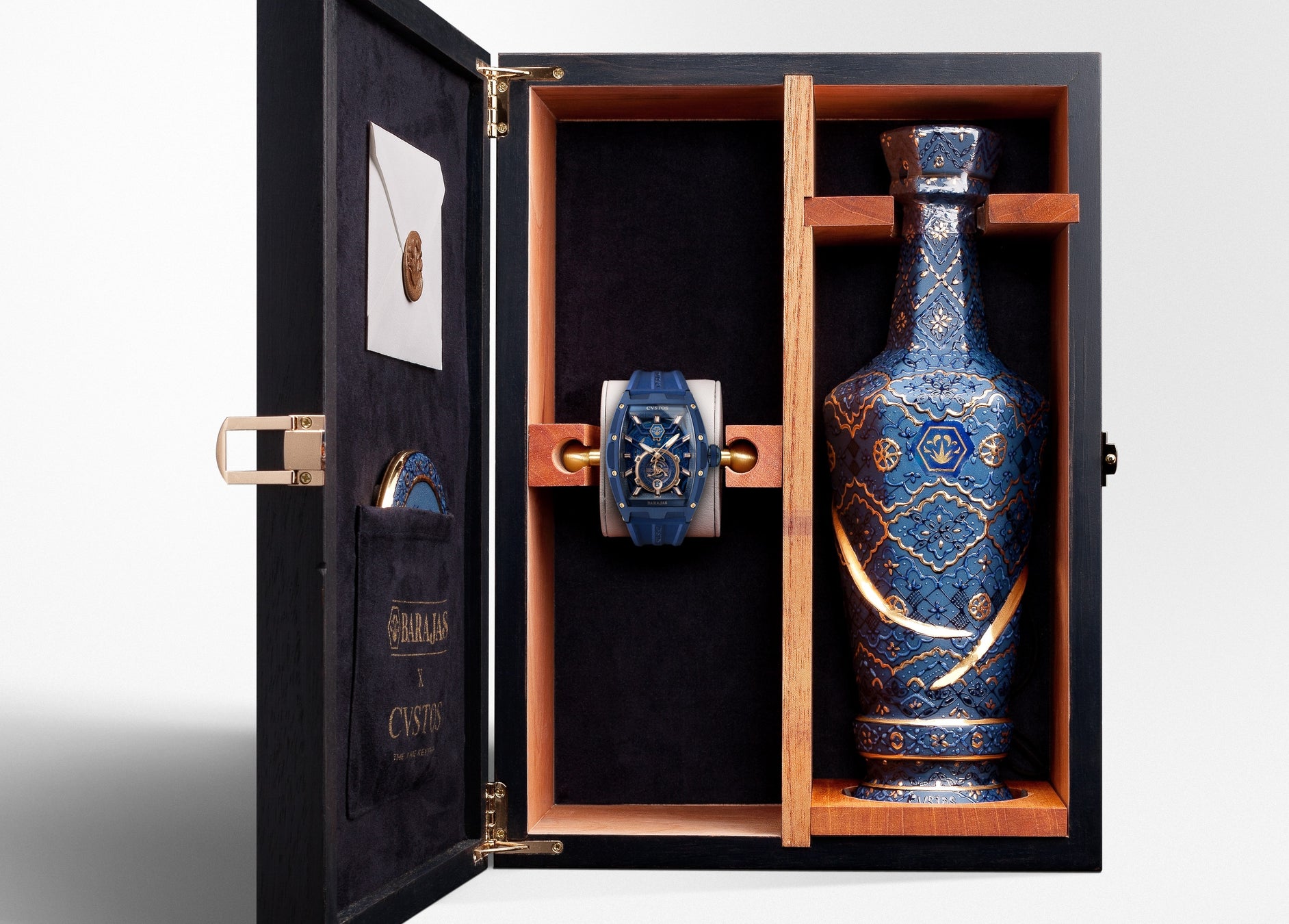 新作クリスマスケーキ登場。世界中からカカオを選定した横浜発のクラフトチョコレート専門店VANILLABEANSの数量限定ケーキ2種を10月16日(木)2店舗にて予約受付開始。