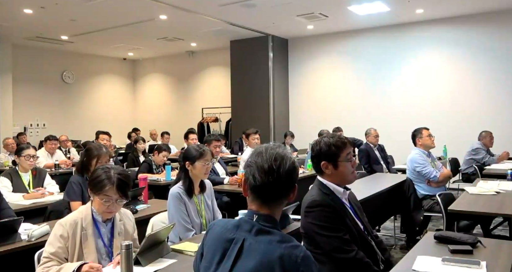 【Afternoon Tea】11/1紅茶の日から「ティーフェス2025」開催！イギリス菓子から着想「アップルクランブルチャイ」、秋の味覚を楽しむ「焼き芋メープルチャイ」など新作デザートチャイ3種