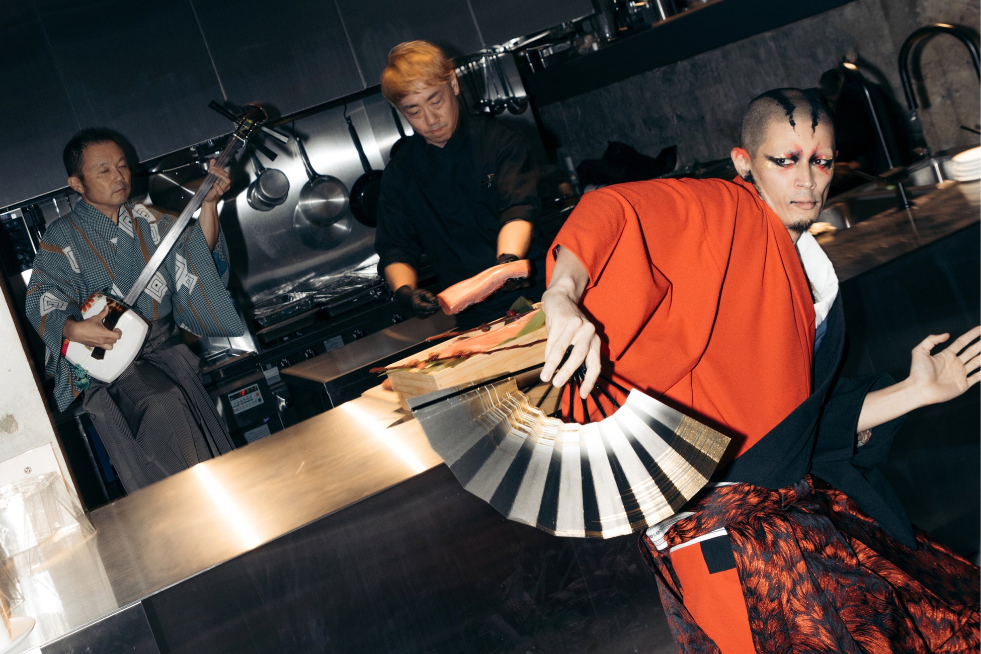 【Afternoon Tea】11/1紅茶の日から「ティーフェス2025」開催！イギリス菓子から着想「アップルクランブルチャイ」、秋の味覚を楽しむ「焼き芋メープルチャイ」など新作デザートチャイ3種