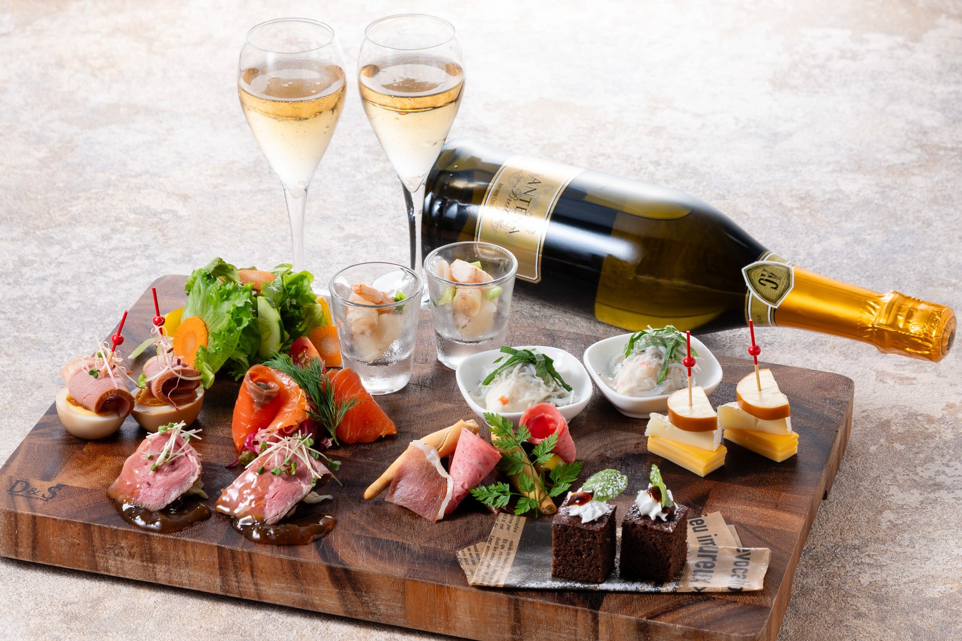 【ロッテリア】この甘じょっぱさがクセになる!ロッテリア初!「塩キャラメルフェア」開催!