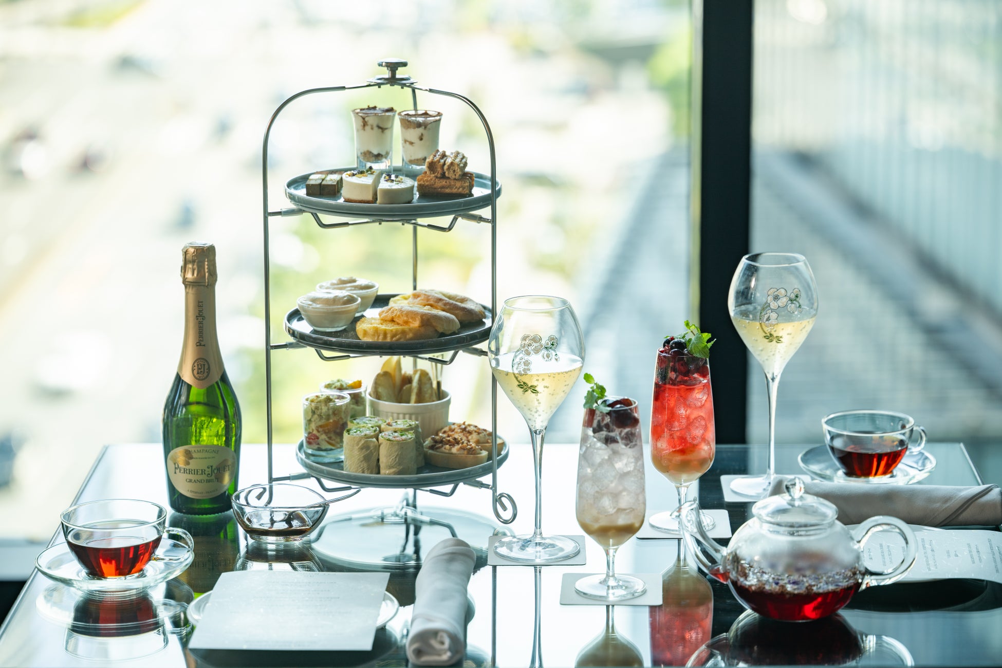 “ゆらぐ日”も、やさしく満たす。フェムケア発想の『からだ想いのキウイスムージー』をスナックミーオンラインストアで販売開始