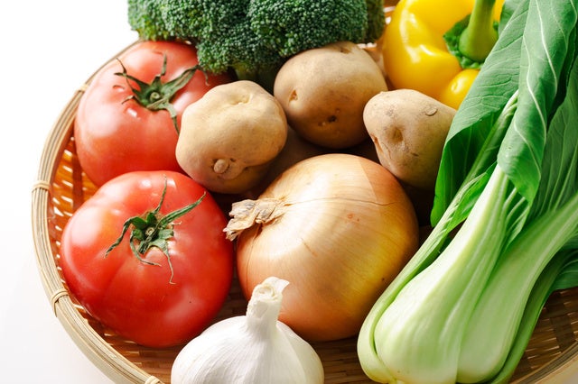 巣鴨のお茶屋さん山年園より、日本山人参茶ティーパックの販売を開始いたしました。熊本県の豊な土壌で育ったヒュウガトウキを100％使用しています。