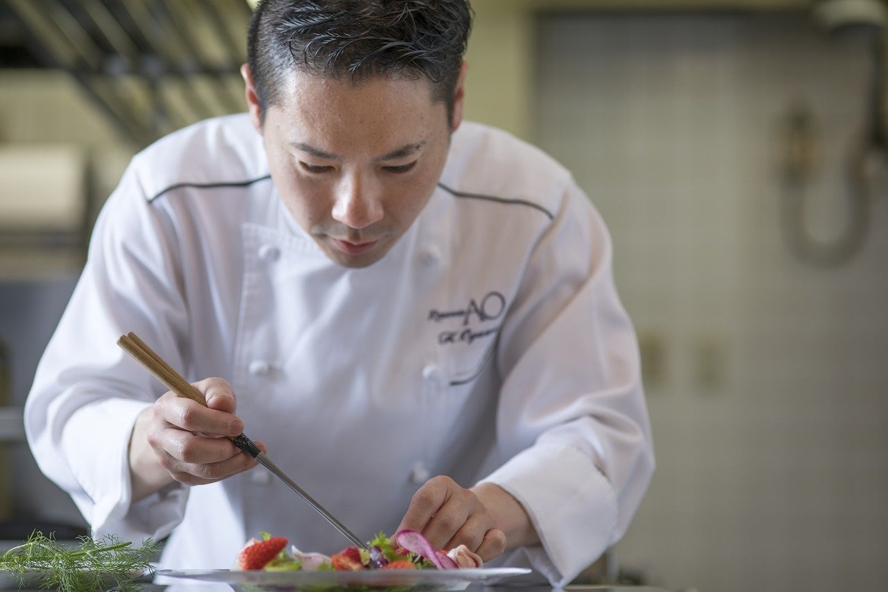 秋の味覚、白トリュフ・松茸を使った五感を刺激する特別演出！リストランテAOが贈る、季節を贅沢に愉しむ限定イベントを10月25日・26日の2日間で開催。