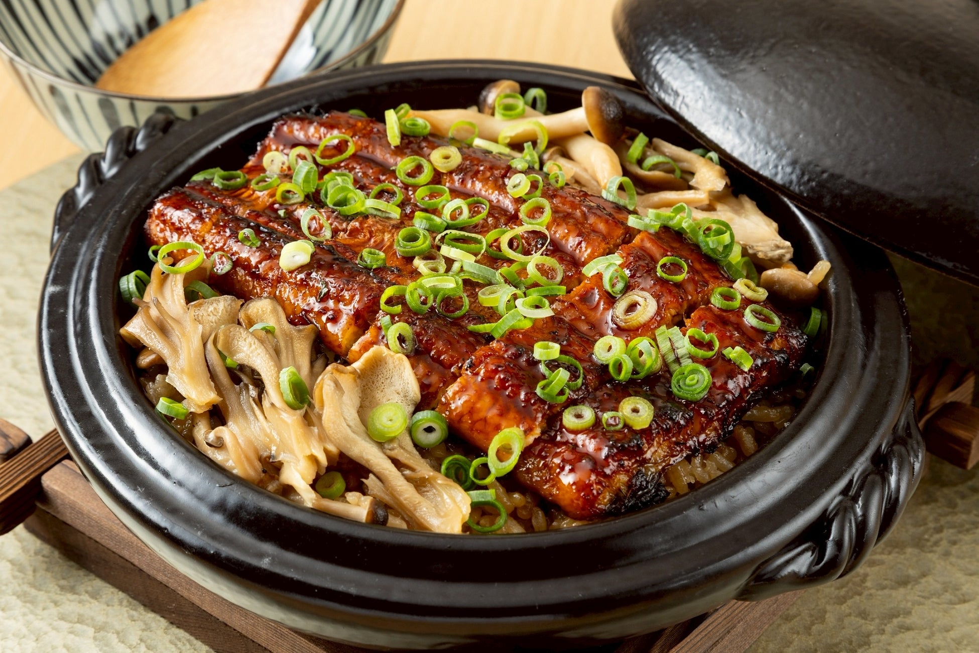 【あなたはどっち?】対象の6店舗限定で、「料理全品半額」または「ドリンク全品半額」を選べる“どっち割セール”を開催します!