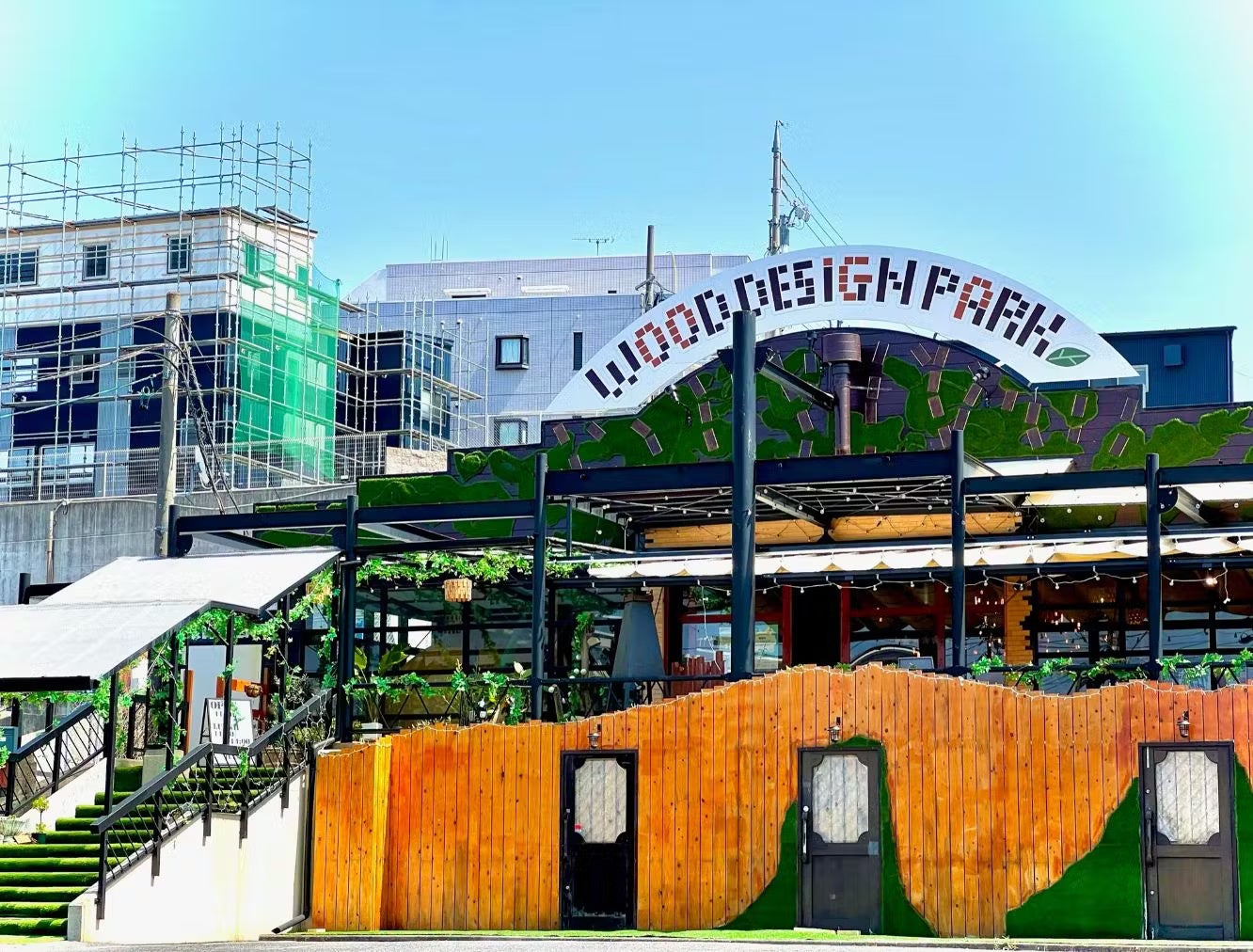 苺好き〜チョコ好き必見【福井県初上陸！】苺にた〜っぷりの生チョコを降り注ぐ、原宿で行列の【Strawberry choco】10/31〜11/4 サンドーム福井にて期間限定販売!!