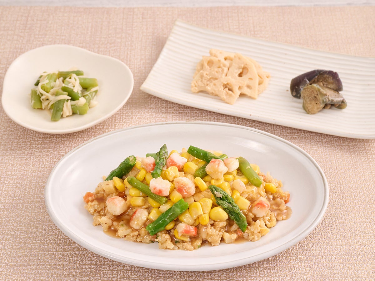 甘みとコク、香ばしさが絶妙に絡む満足プレート「なすと豚バラの甘辛中華だれ」が10月21日（火）に新登場